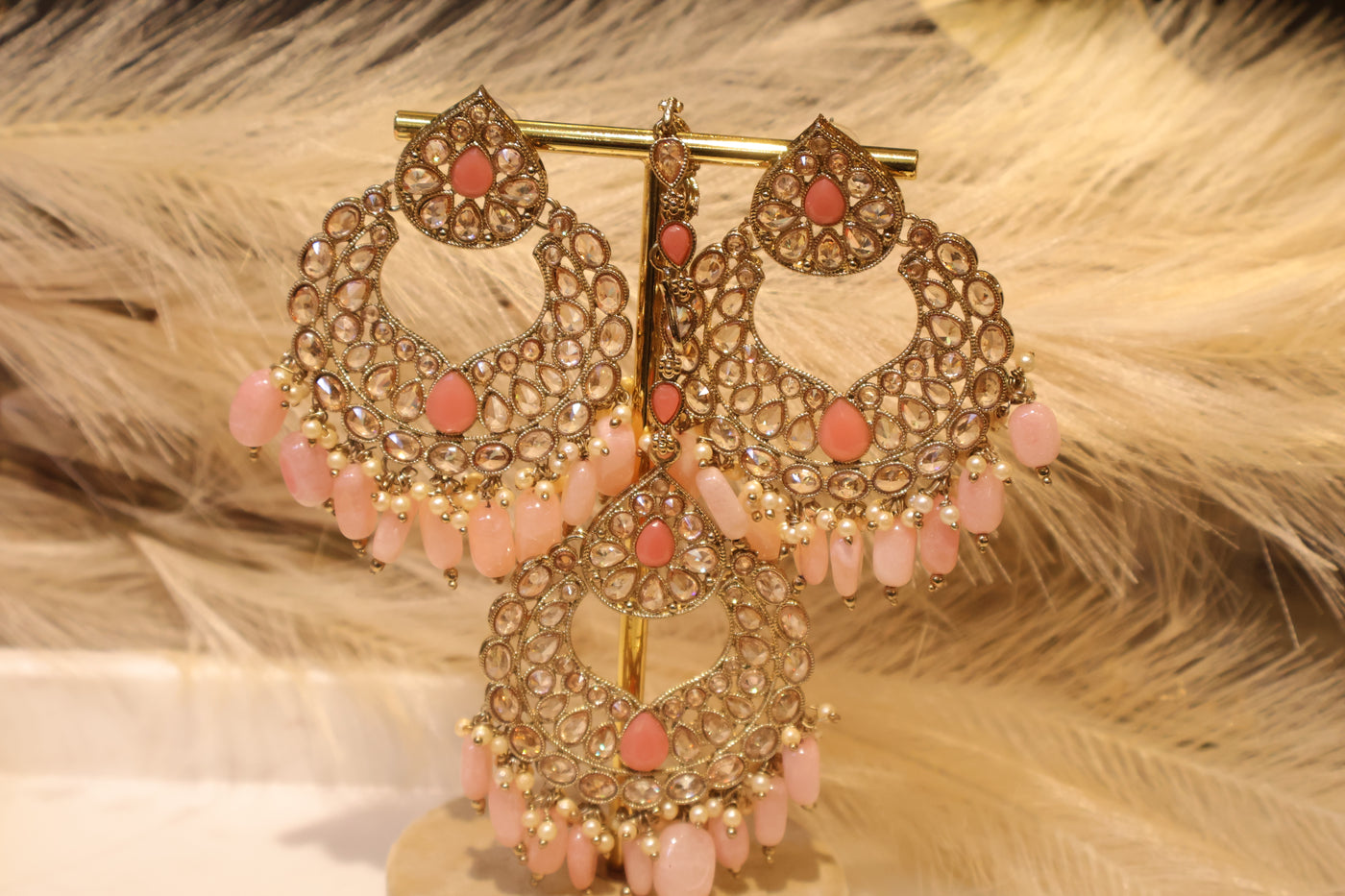 Sargun Pink Earring with Tikka - Indian Secrets