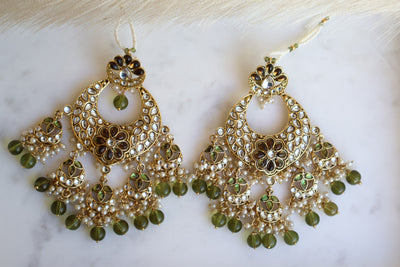 Malaika r Earring with Beautiful Tikka - Indian Secrets