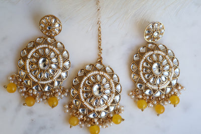 Stylish Earring with Tikka - Indian Secrets