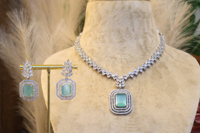 AD-Emerald Necklace - Indian Secrets