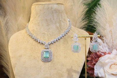 AD-Emerald Necklace - Indian Secrets