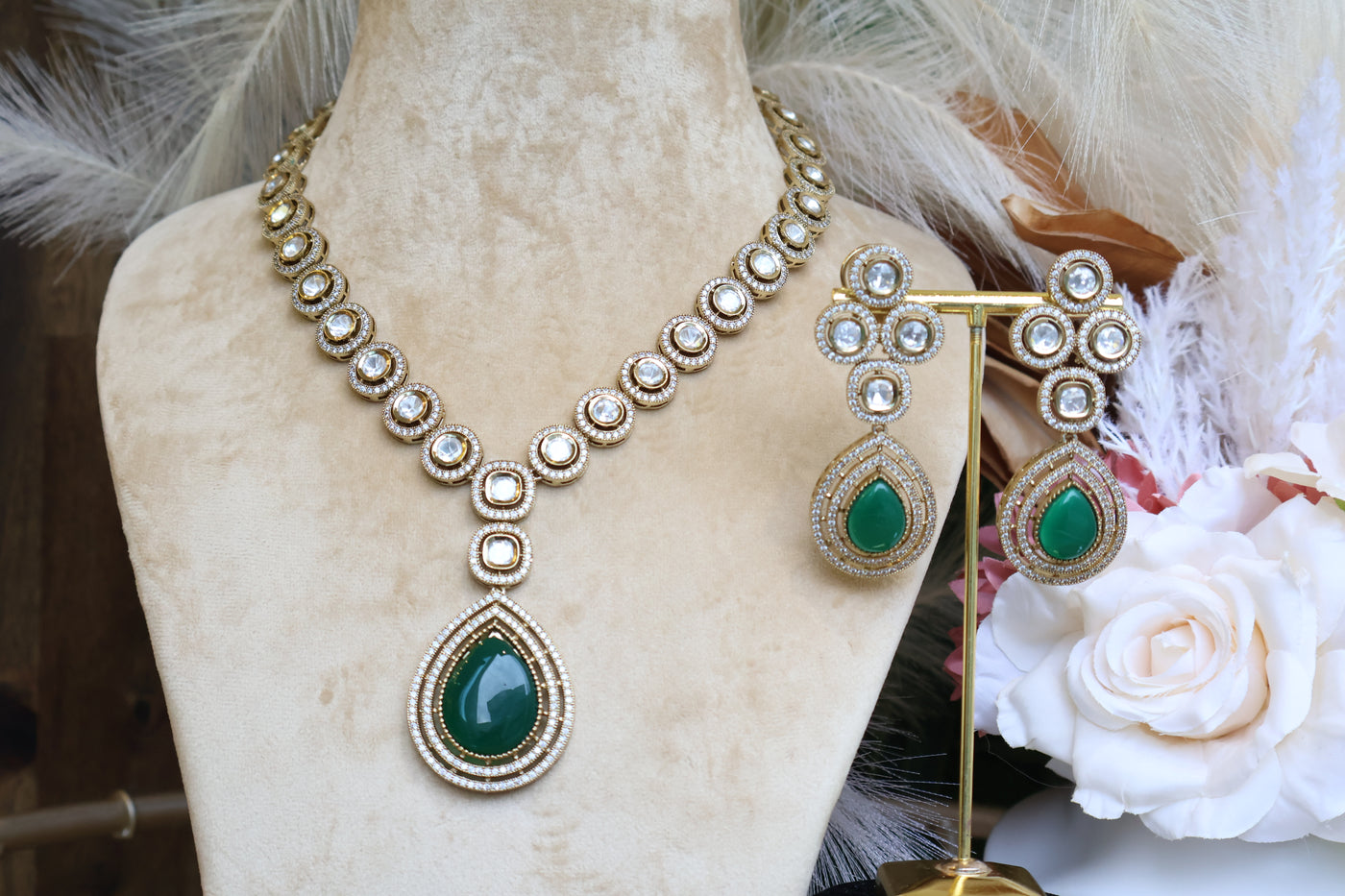 Dazzling Kundan Necklace - Indian Secrets