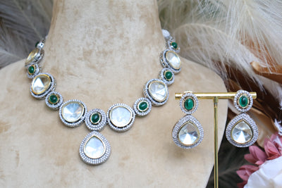 Emerald Uncut Necklace - Indian Secrets