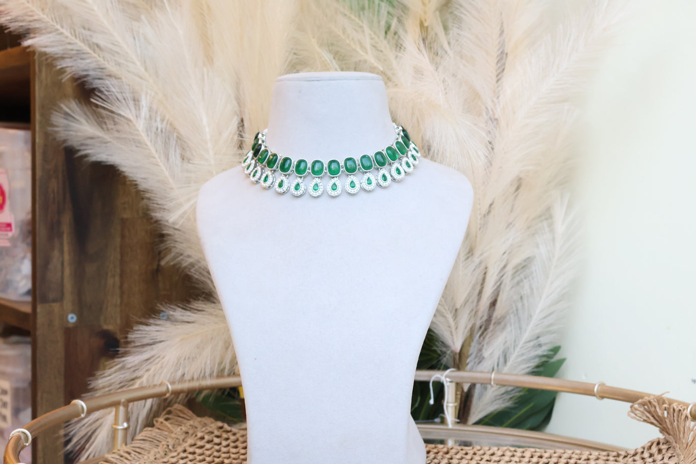 Auraa Green Necklace - Indian Secrets