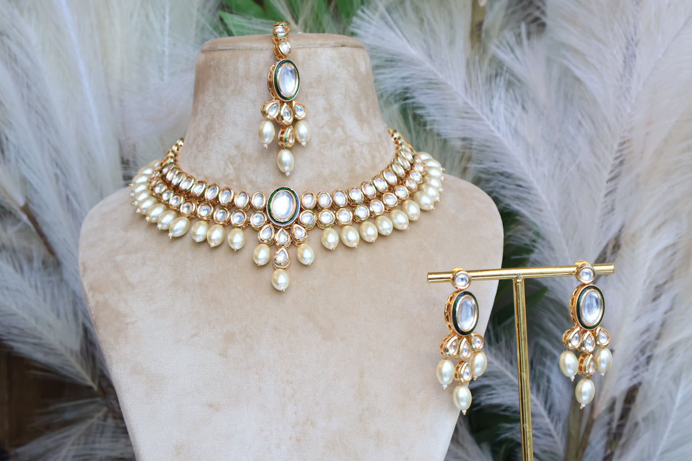 Diya Kundan choker with Tikka - Indian Secrets