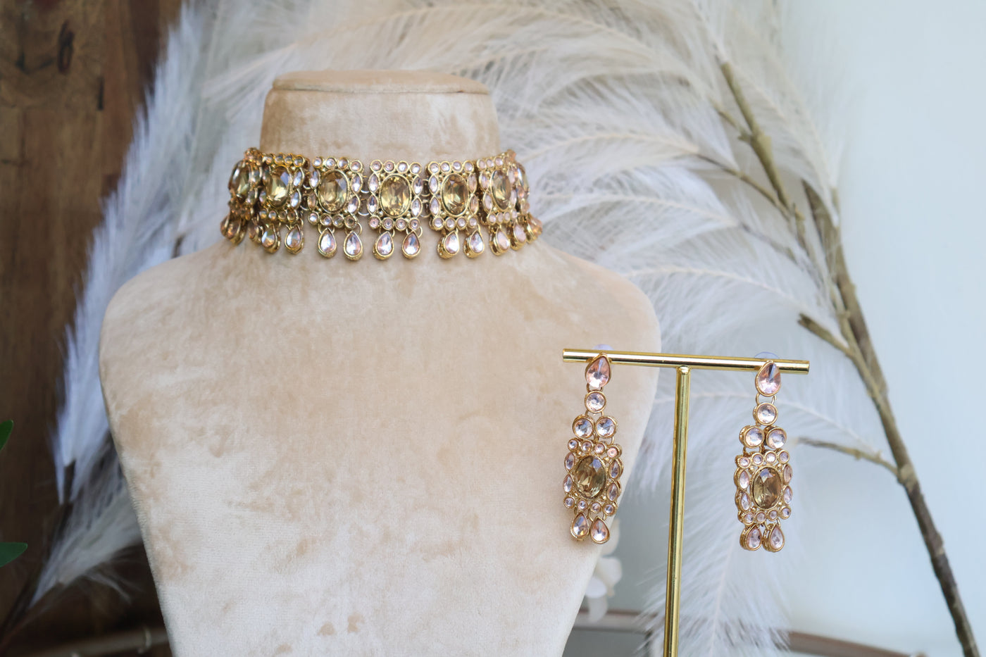 Bhavna Choker Set - Indian Secrets