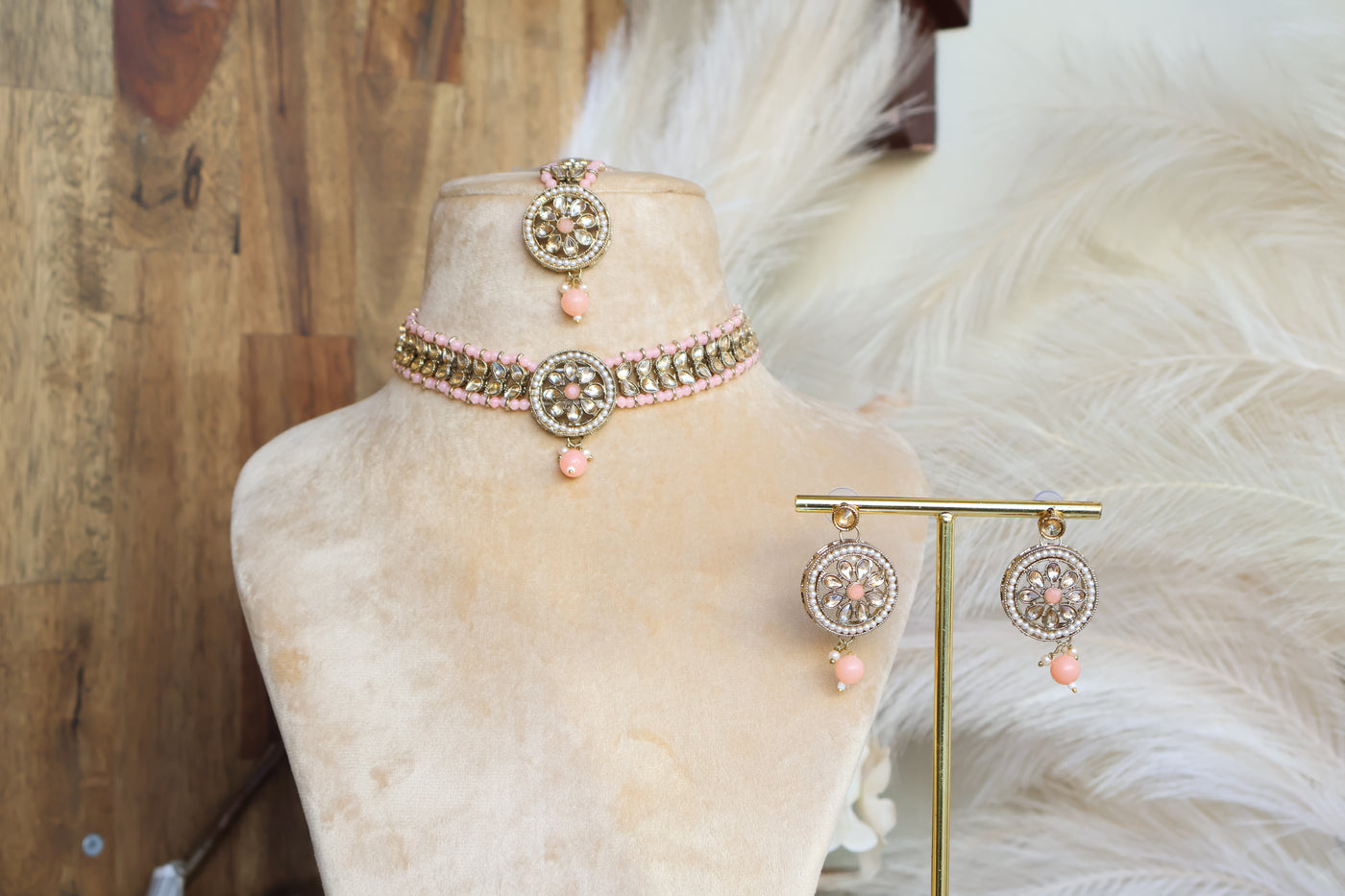 Kruti Choker with Tikka - Indian Secrets