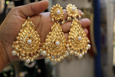 Gold- Plated Traditional Necklace - Indian Secrets