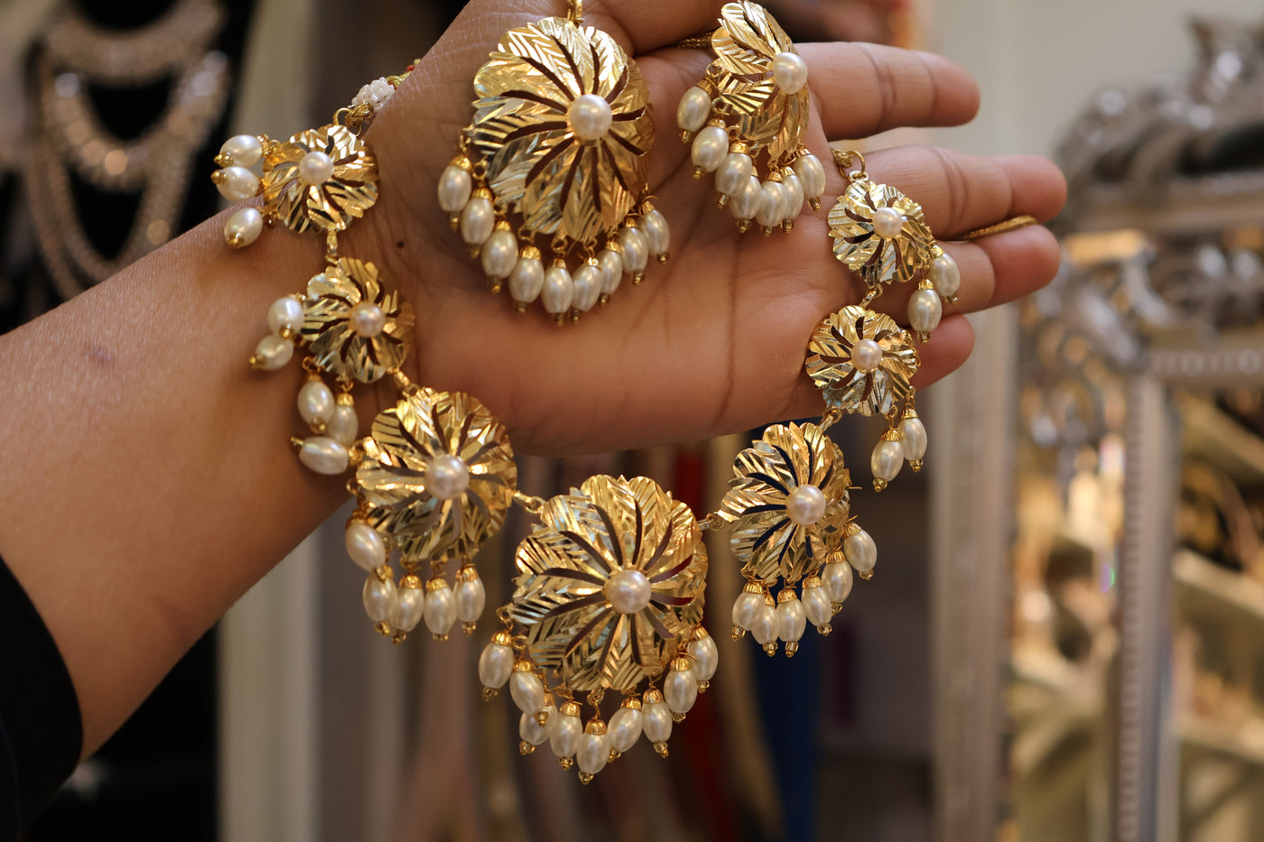 Gurneet Necklace - Indian Secrets