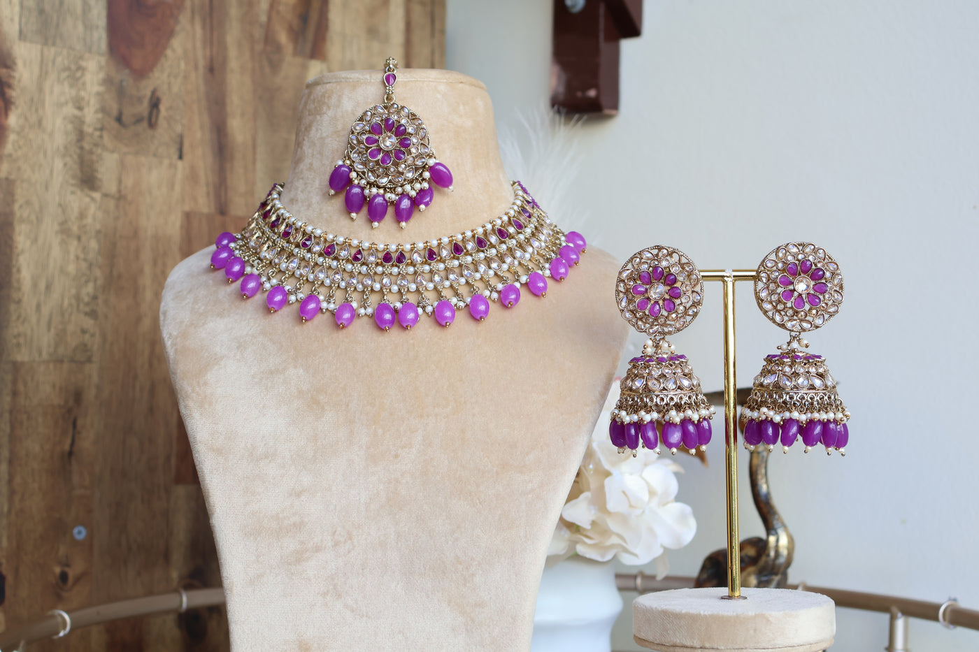 Aarohi Necklace