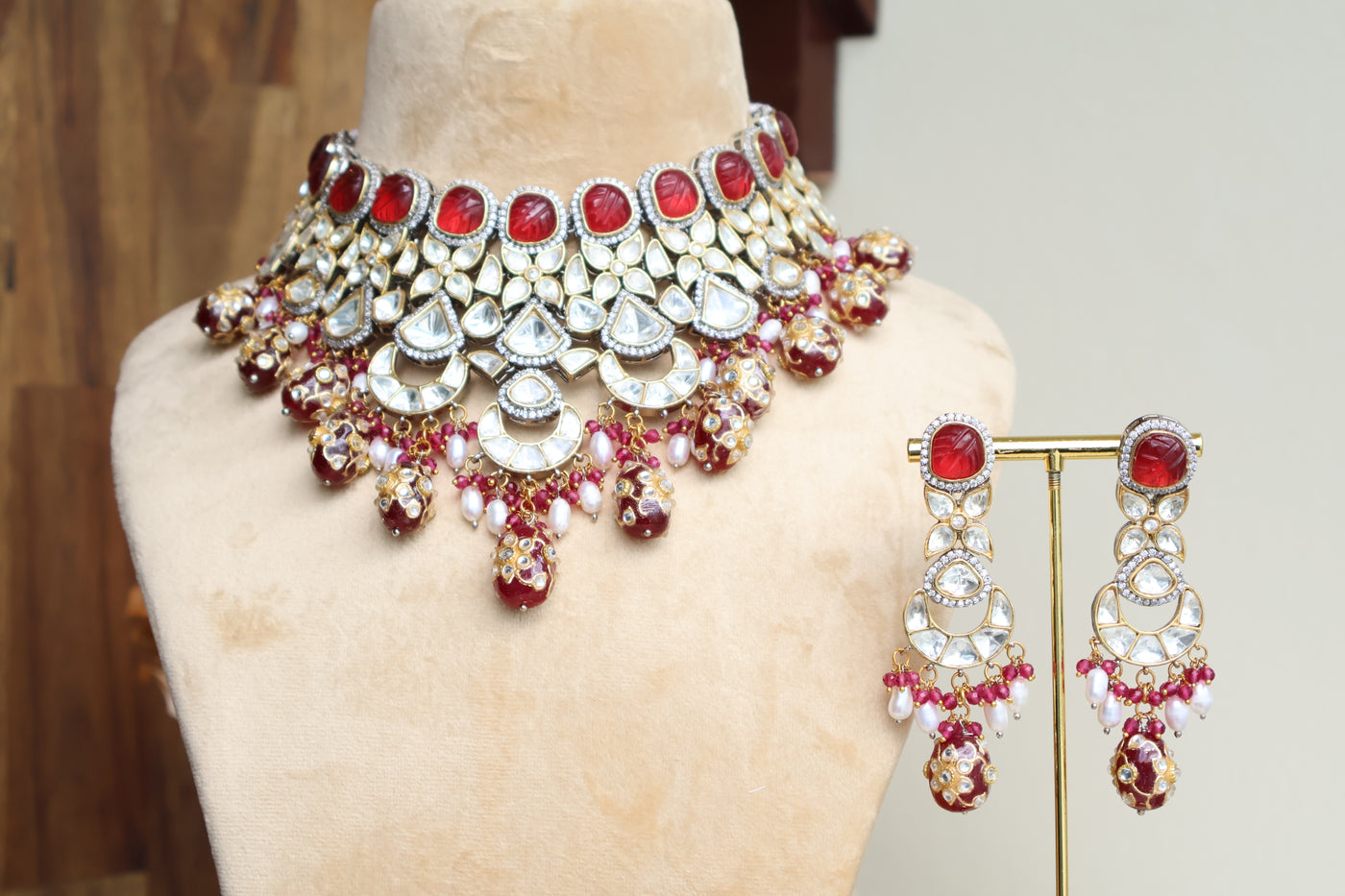 Saanvi Necklace