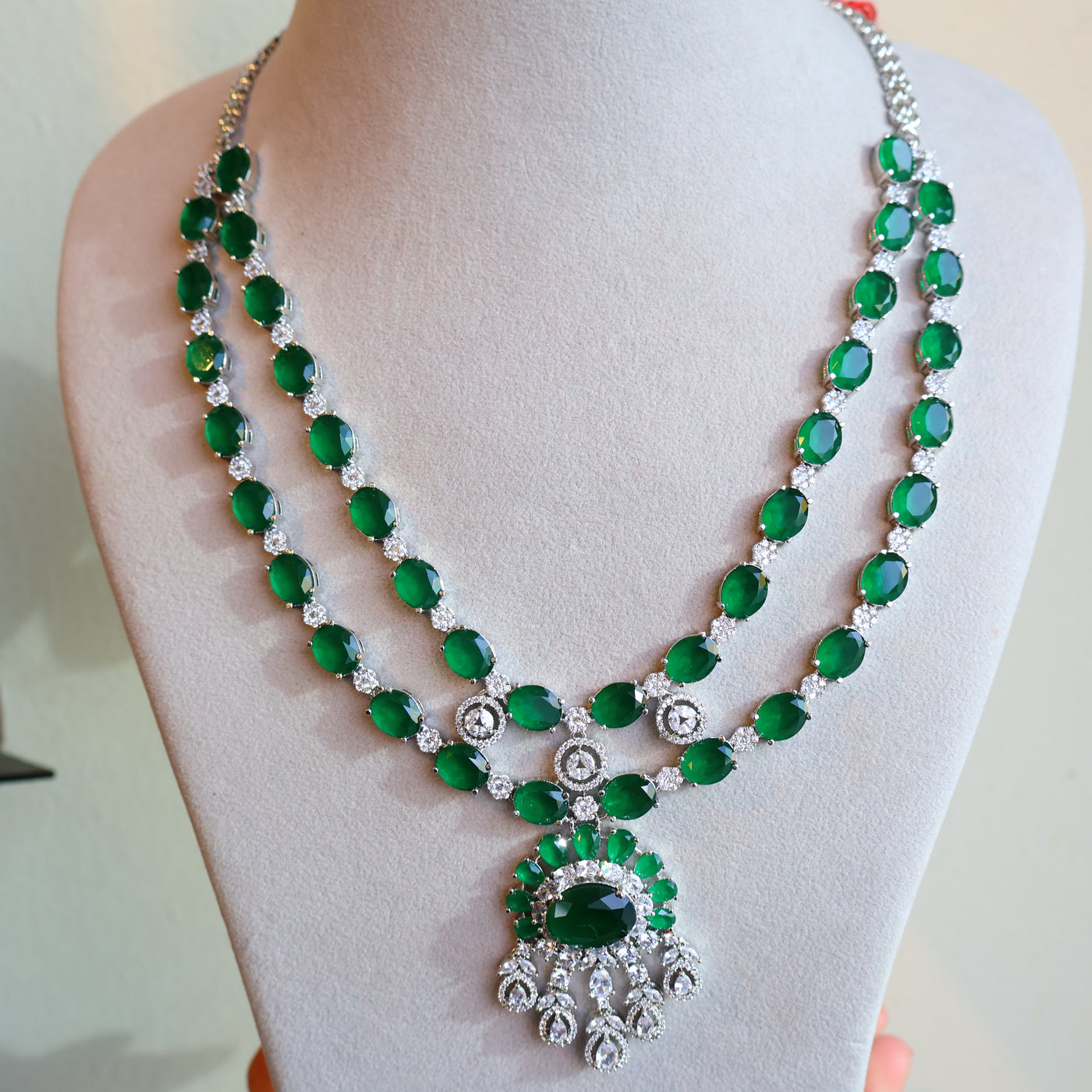 Maharani Emerald Radiance Set