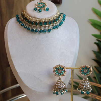 Meher Emerald Bloom Necklace