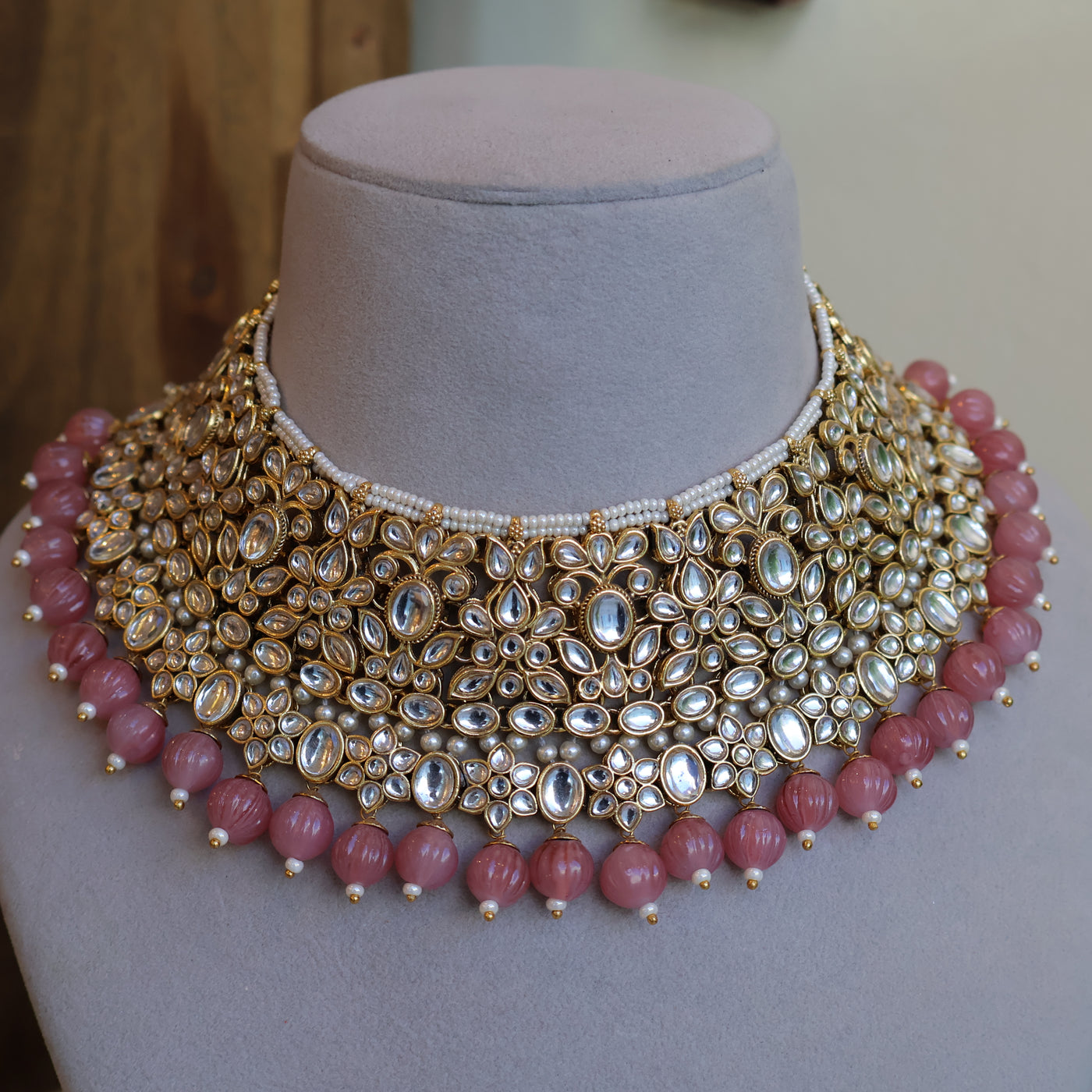 Gulabi Kundan Choker Set