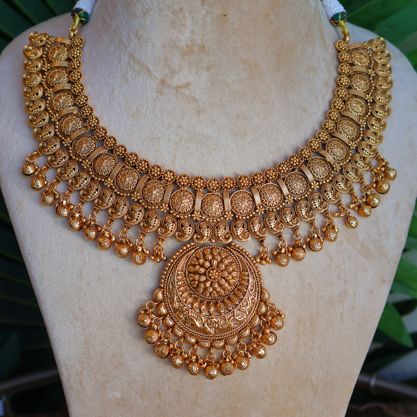 Rajmudra Antique Gold Set – Indian Secrets