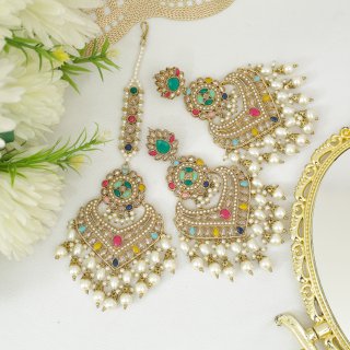 Saki Earrings Tikka Set - Indian Secrets